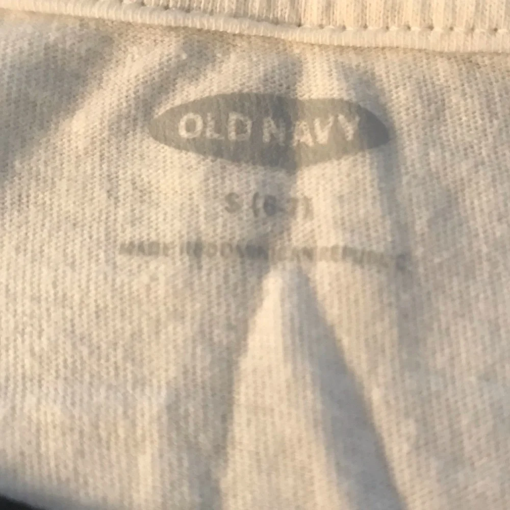 Old Navy white top, size 6-7